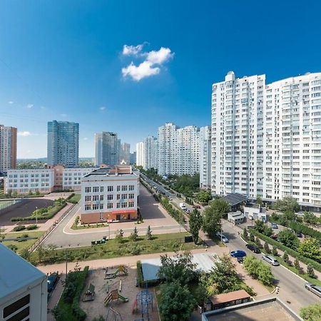 Большая 3 Комнатная На Осокорках Гмирі 2 Kyiv Exterior photo